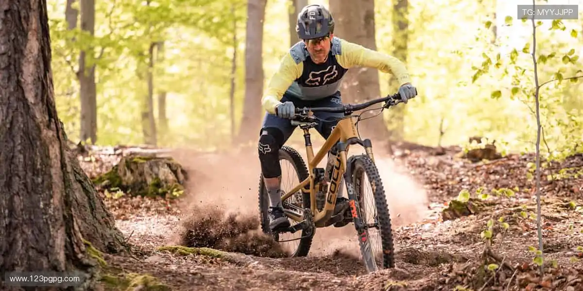 实时弹幕,互动狂欢!💬